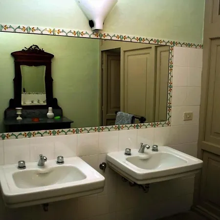 Palazzo Cansacchi * Monte Campano