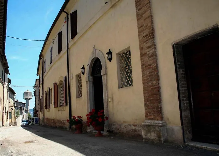 Palazzo Cansacchi * Monte Campano